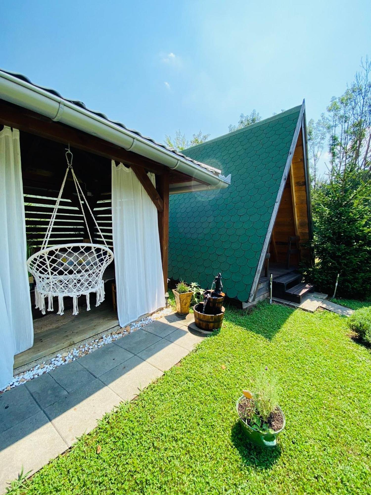Rooms & Glamping Lana Haus Licko Petrovo Selo Exterior foto
