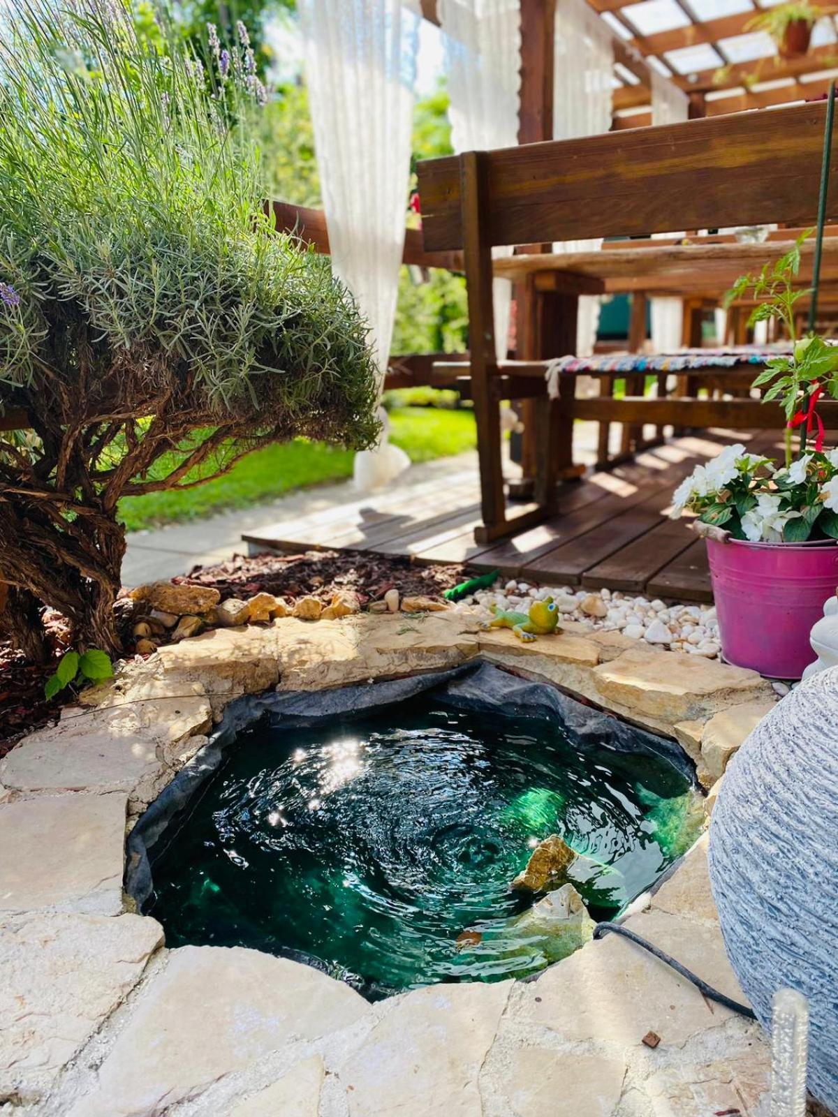 Rooms & Glamping Lana Haus Licko Petrovo Selo Exterior foto